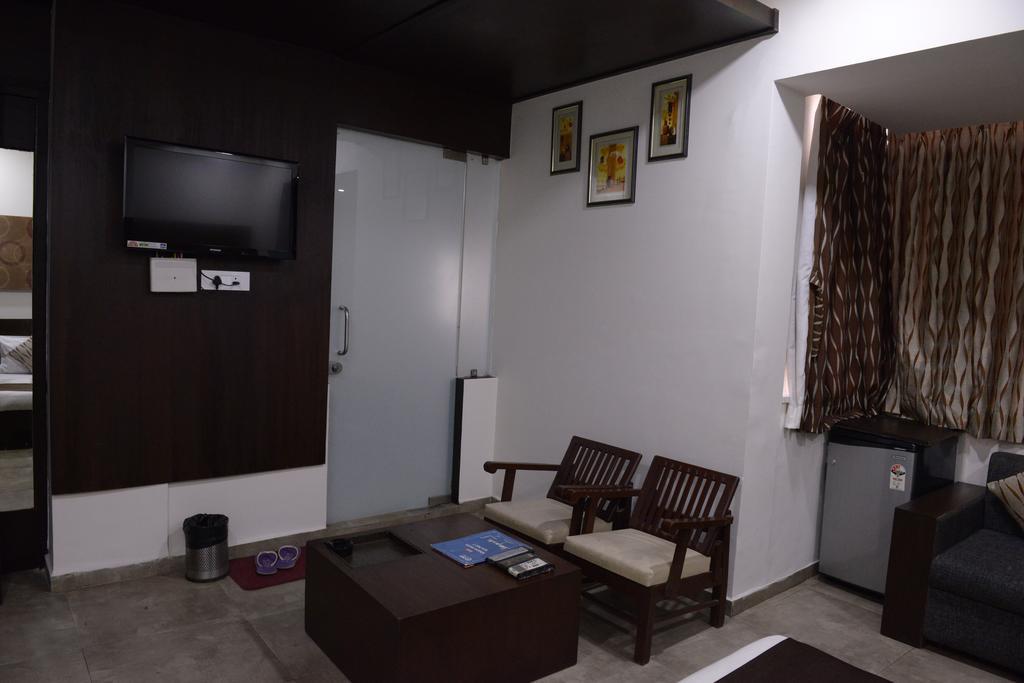 Hotel Palm View Residency Vadodara Exterior foto
