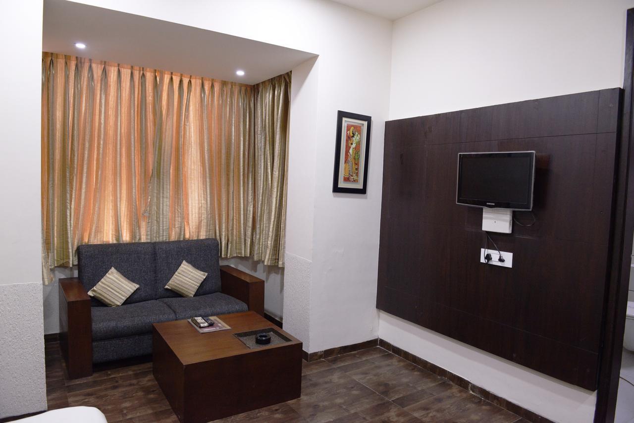 Hotel Palm View Residency Vadodara Exterior foto